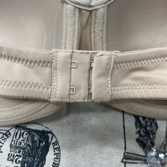 Natori Reflex Strapless Bra with Bump and Removable Straps - Picture 12 of 12